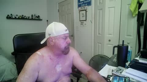Snapshot of flaguy3233 chatting on 07/25/26, 09:01 Florida guy online show from 07/25/26, 09:01