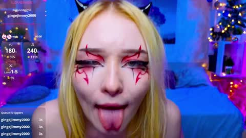 Sophie online show from 01/08/25, 07:24