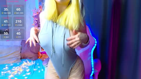 Sophie online show from 02/08/25, 04:03