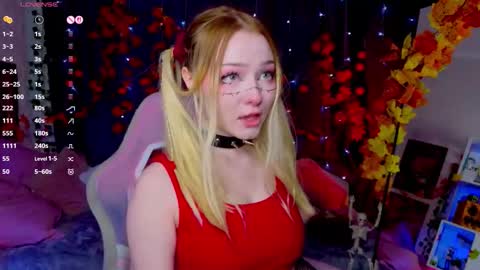 Sophie online show from 10/19/25, 04:02
