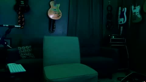 Flannel Dong online show from 10/23/25, 02:27