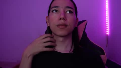 Snapshot of flaream_angel chatting on 10/24/25, 06:10 Alexa online show from 10/24/25, 06:10