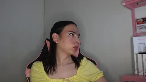 Snapshot of flaream_angel chatting on 10/29/25, 05:36 Alexa online show from 10/29/25, 05:36