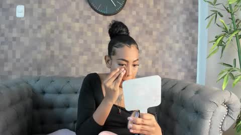 Flavia online show from 10/30/25, 07:25