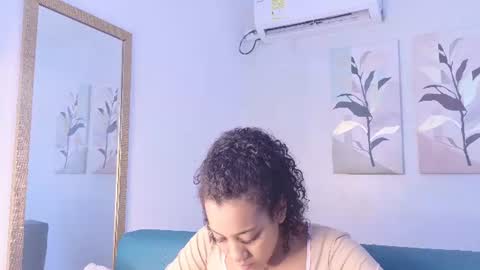 Snapshot of flavia_cruz chatting on 06/16/26, 11:57 Flavia online show from 06/16/26, 11:57