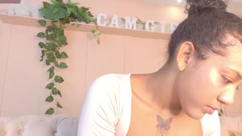 Snapshot of flavia_cruz chatting on 07/07/26, 12:31 Flavia online show from 07/07/26, 12:31