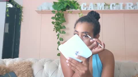 Snapshot of flavia_cruz chatting on 07/11/26, 12:19 Flavia online show from 07/11/26, 12:19