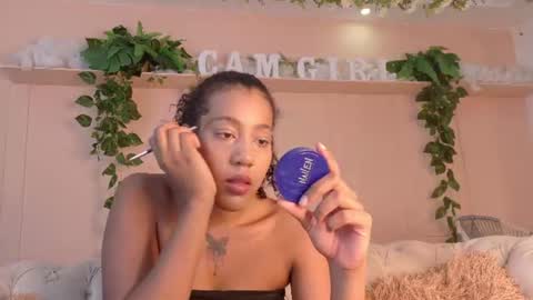 Snapshot of flavia_cruz chatting on 07/18/26, 12:20 Flavia online show from 07/18/26, 12:20
