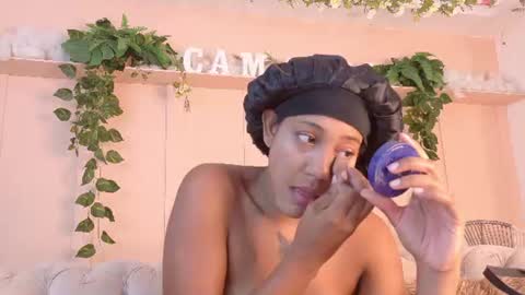 Snapshot of flavia_cruz chatting on 07/20/26, 12:29 Flavia online show from 07/20/26, 12:29