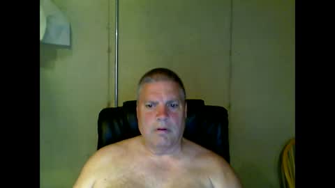 Snapshot of fletch32 chatting on 05/20/26, 02:07 jd online show from 05/20/26, 02:07