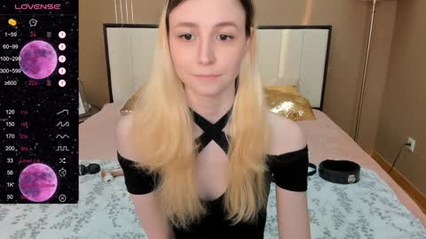 Snapshot of fleximona chatting on 02/01/25, 09:43 FlexiMona online show from 02/01/25, 09:43