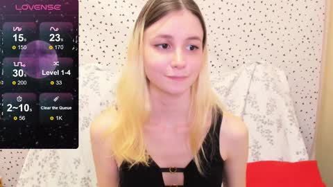 Snapshot of fleximona chatting on 02/15/25, 01:05 FlexiMona online show from 02/15/25, 01:05