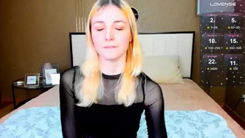 Snapshot of fleximona chatting on 10/02/25, 09:27 FlexiMona online show from 10/02/25, 09:27