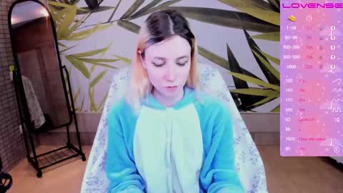 Snapshot of fleximona chatting on 12/14/25, 09:58 FlexiMona online show from 12/14/25, 09:58