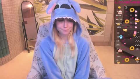 Snapshot of fleximona chatting on 02/22/26, 09:24 FlexiMona online show from 02/22/26, 09:24