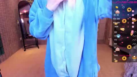 Snapshot of fleximona chatting on 03/08/26, 09:18 FlexiMona online show from 03/08/26, 09:18