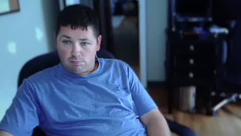 Snapshot of flguy_mike chatting on 10/15/25, 05:24 FL guy online show from 10/15/25, 05:24