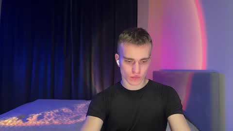 Snapshot of flikyy chatting on 12/14/25, 10:03 flikyy online show from 12/14/25, 10:03