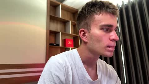 Snapshot of flikyy chatting on 02/17/26, 06:10 flikyy online show from 02/17/26, 06:10