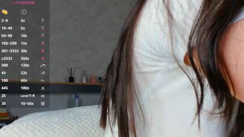 Snapshot of flirtykitty_ chatting on 04/28/26, 03:22 Emely online show from 04/28/26, 03:22