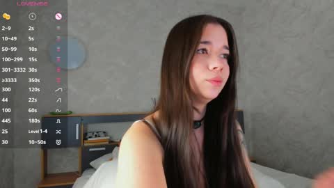 Snapshot of flirtykitty_ chatting on 05/22/26, 04:08 Emely online show from 05/22/26, 04:08
