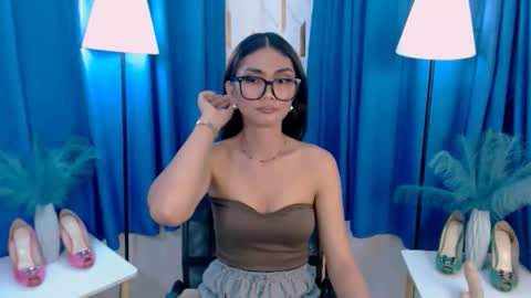Snapshot of flirtymarga chatting on 04/27/26, 03:59 Marga online show from 04/27/26, 03:59
