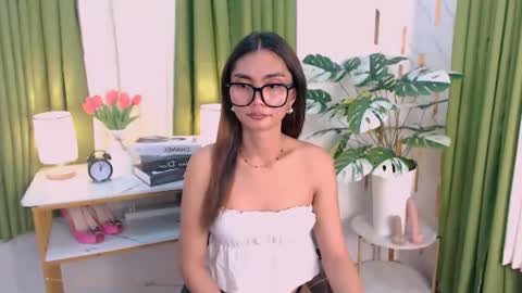 Snapshot of flirtymarga chatting on 05/06/26, 06:57 Marga online show from 05/06/26, 06:57