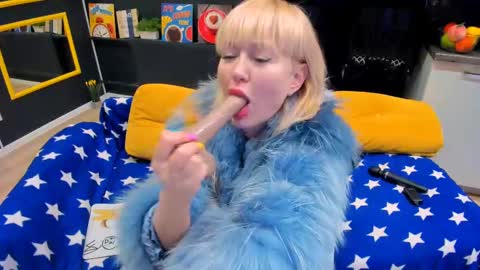 Snapshot of flirtymary chatting on 03/01/25, 01:22 Mary online show from 03/01/25, 01:22