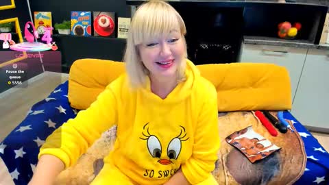 Snapshot of flirtymary chatting on 09/24/25, 09:40 Mary online show from 09/24/25, 09:40