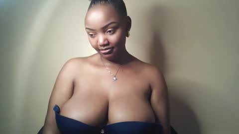 Snapshot of flirtymimie chatting on 05/20/26, 06:41 flirtymimie online show from 05/20/26, 06:41