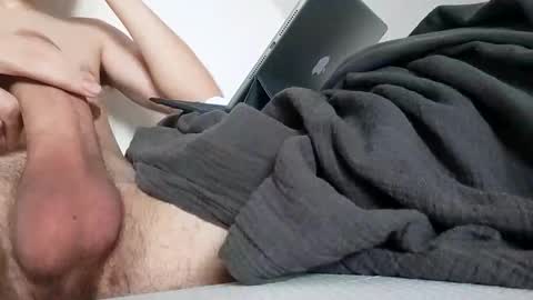 Snapshot of flo187842 chatting on 11/12/25, 08:26 flo187842 online show from 11/12/25, 08:26