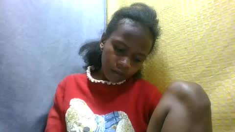 Snapshot of flora48230522373 chatting on 06/18/26, 10:19 flora48230522373 online show from 06/18/26, 10:19