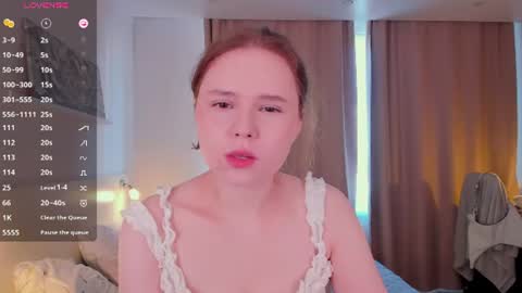 Snapshot of flora_fiore chatting on 07/12/26, 06:04 Hayley I WILL COME BACK ON MAY 27TH 6pm UTC online show from 07/12/26, 06:04