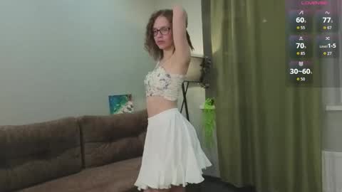 Snapshot of florafitch chatting on 10/11/25, 02:26 Anna online show from 10/11/25, 02:26