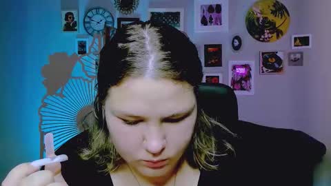 florenceanderson_ online show from 10/06/25, 09:29