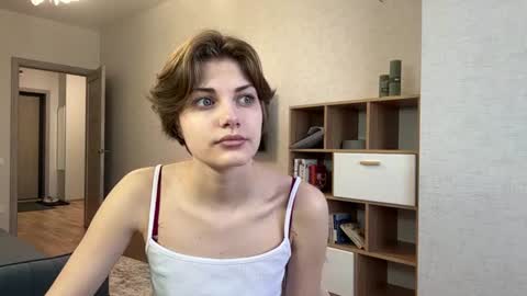 Snapshot of florenceheatly chatting on 06/08/26, 10:15 Flora online show from 06/08/26, 10:15