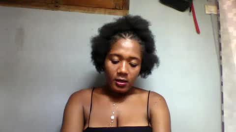 florencia011 online show from 02/13/25, 12:11