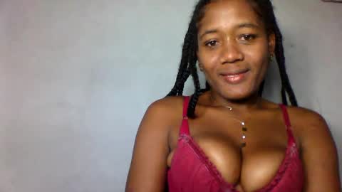 florencia011 online show from 03/11/25, 09:02