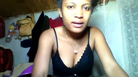 florencia011 online show from 10/20/25, 05:46