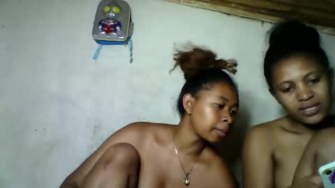 florencia011 online show from 10/21/25, 06:19