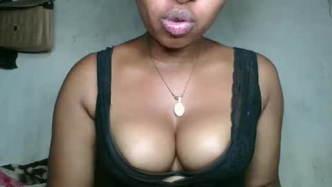 florencia011 online show from 10/26/25, 02:45