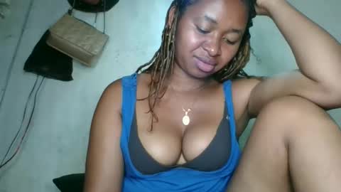 florencia011 online show from 10/29/25, 07:37