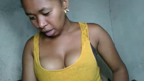 florencia011 online show from 10/31/25, 03:13