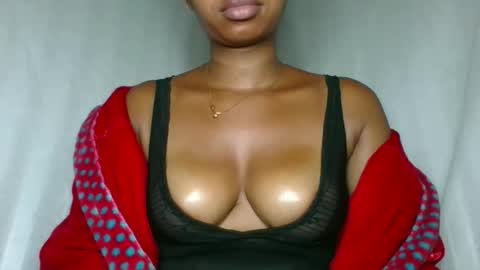 Snapshot of florencia011 chatting on 12/20/25, 09:55 florencia011 online show from 12/20/25, 09:55