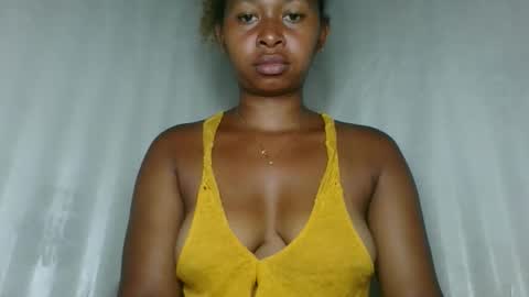 Snapshot of florencia011 chatting on 01/06/26, 05:16 florencia011 online show from 01/06/26, 05:16