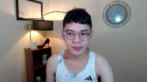 Snapshot of floriankeirxx_ chatting on 10/05/25, 03:05 floriankeirxx_ online show from 10/05/25, 03:05