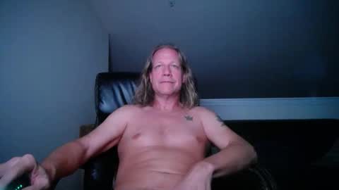 Snapshot of floridacat017 chatting on 12/21/25, 07:59 Double-D online show from 12/21/25, 07:59