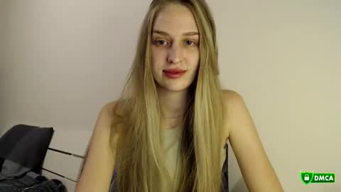 Snapshot of florisalberta chatting on 10/19/25, 08:53 Florisa online show from 10/19/25, 08:53