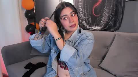 Snapshot of flower_smith_ chatting on 10/11/25, 12:04 Its a pleasure to meet you. Im Flower. Help me reach 1k. Follow me. online show from 10/11/25, 12:04