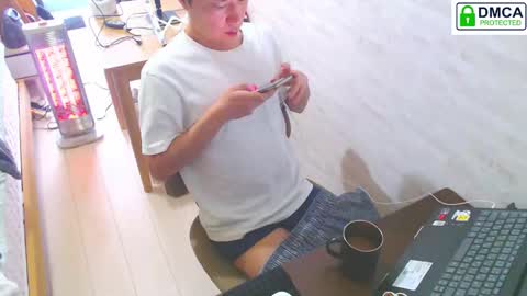 Snapshot of flowerbox chatting on 02/07/26, 05:33 flowerbox online show from 02/07/26, 05:33